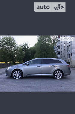 Універсал Toyota Avensis 2008 в Луцьку