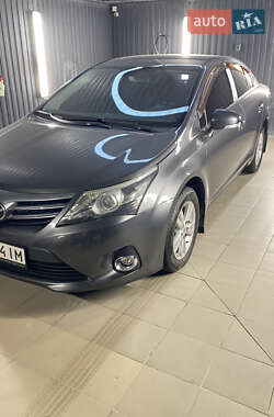 Седан Toyota Avensis 2012 в Киеве