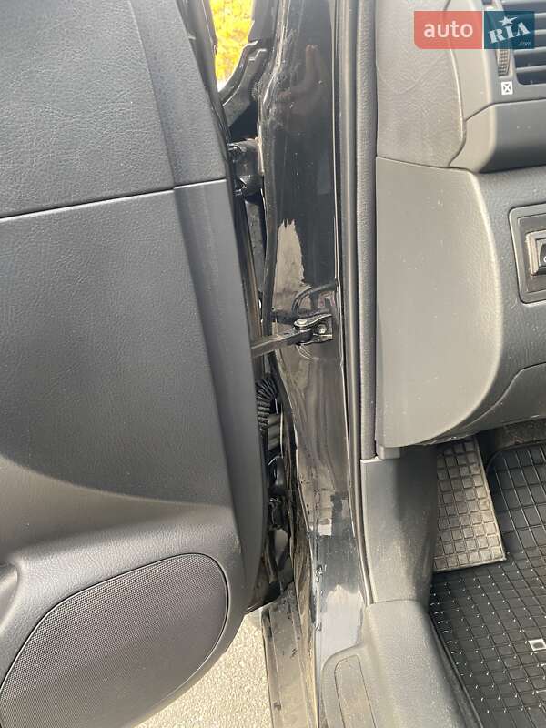 Седан Toyota Avensis 2007 в Киеве