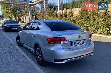 Седан Toyota Avensis 2012 в Александрие