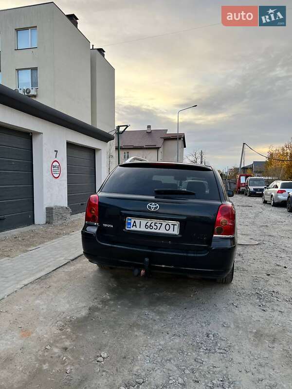 Универсал Toyota Avensis 2005 в Киеве