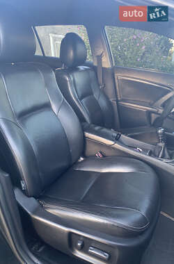 Универсал Toyota Avensis 2010 в 