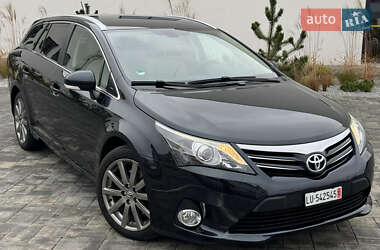 Універсал Toyota Avensis 2013 в Луцьку