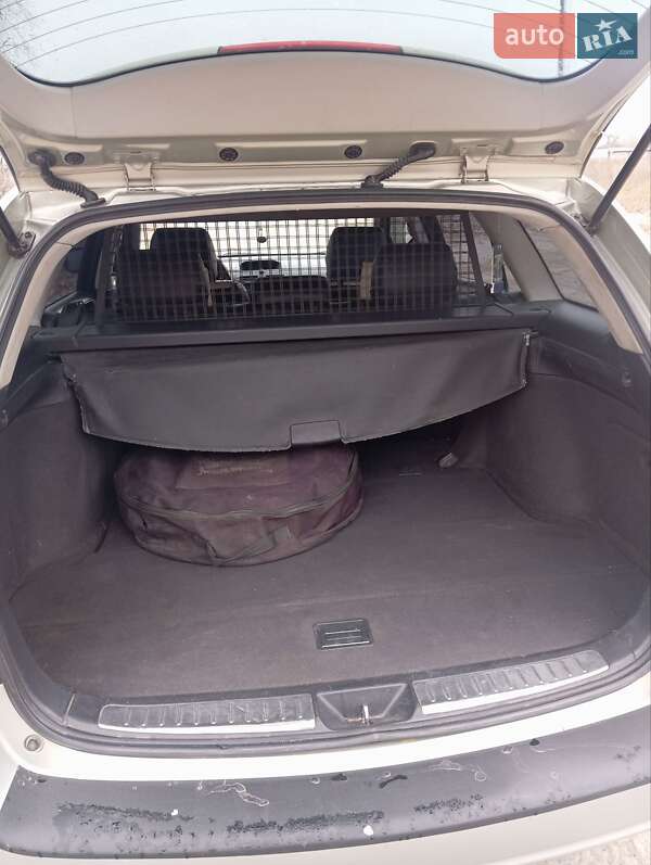 Универсал Toyota Avensis 2004 в Баре фото 5 Универсал Toyota Avensis 2004 в Баре