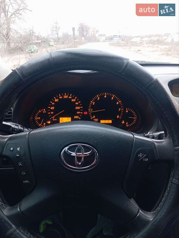 Универсал Toyota Avensis 2004 в Баре фото 11 Универсал Toyota Avensis 2004 в Баре