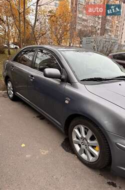 Седан Toyota Avensis 2003 в Хмельницком