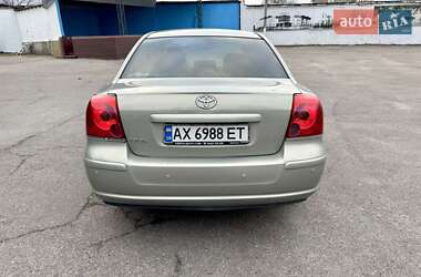 Седан Toyota Avensis 2004 в 
