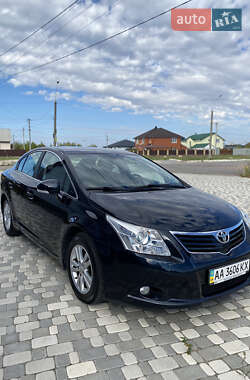 Седан Toyota Avensis 2011 в Житомирі