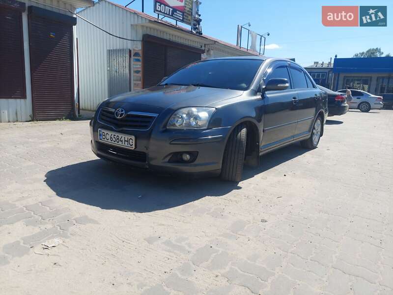 Седан Toyota Avensis 2007 в Золочеве