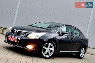 Седан Toyota Avensis 2012 в Івано-Франківську