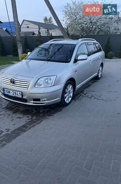 Универсал Toyota Avensis 2003 в Любешове