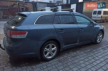 Универсал Toyota Avensis 2011 в Ильинцах