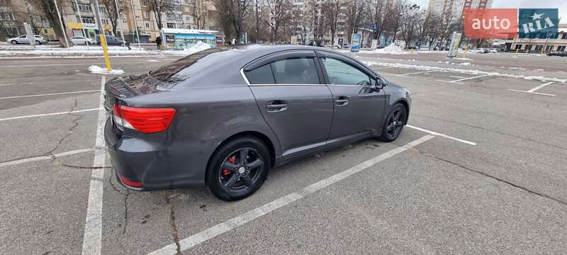 Седан Toyota Avensis 2012 в Броварах