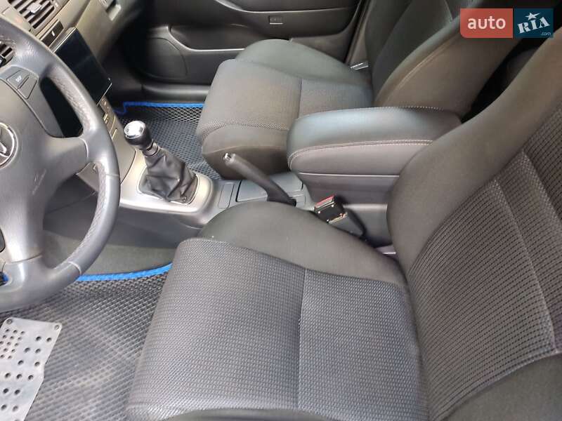 Універсал Toyota Avensis 2008 в Кривому Розі