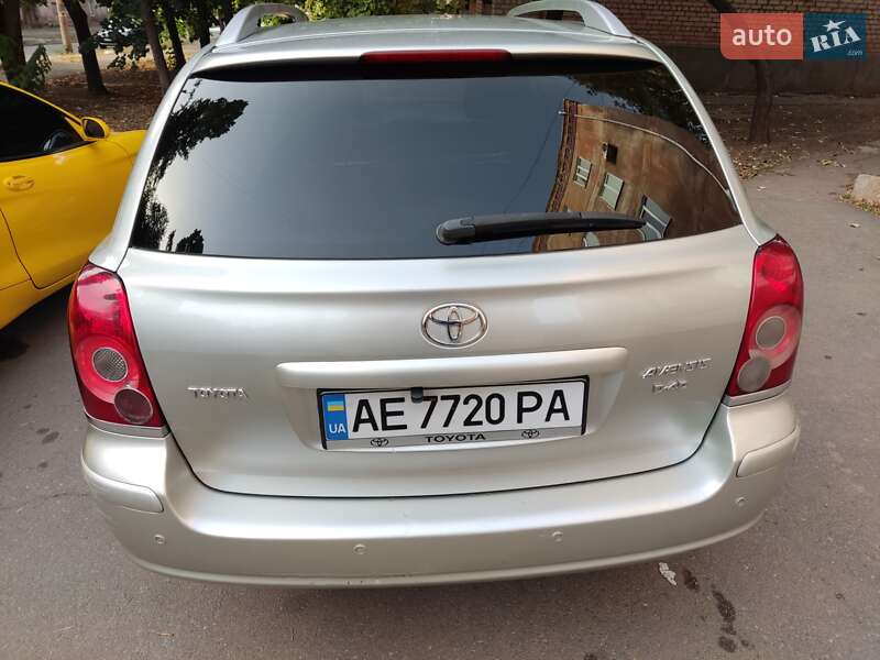 Універсал Toyota Avensis 2008 в Кривому Розі