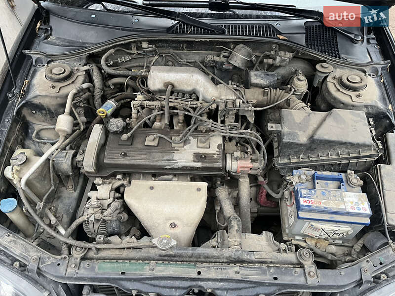 Седан Toyota Avensis 2000 в Хмельницькому