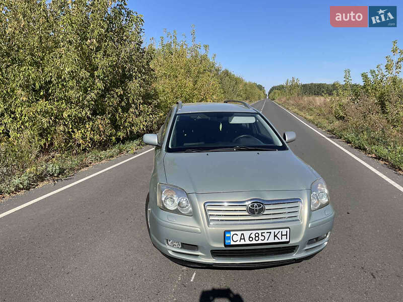 Универсал Toyota Avensis 2005 в Христиновке