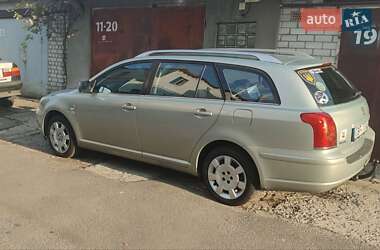 Універсал Toyota Avensis 2004 в Києві