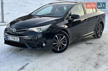 Седан Toyota Avensis 2016 в Новояворівську