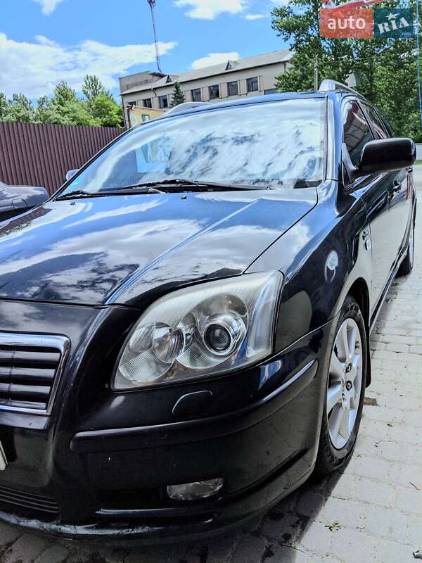 Универсал Toyota Avensis 2005 в 