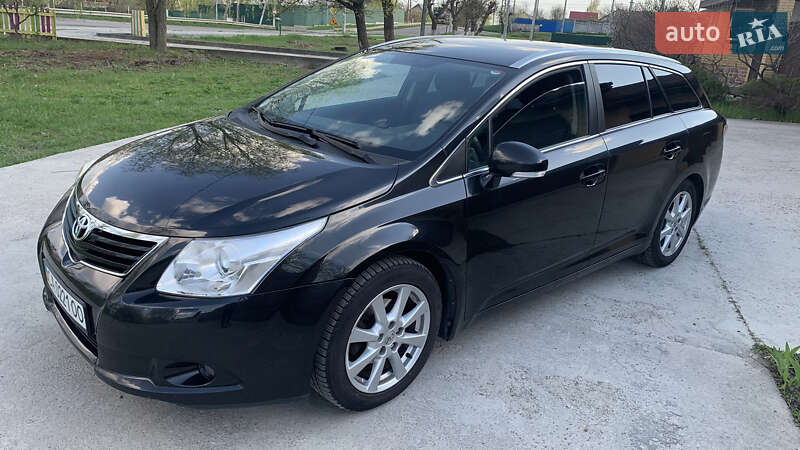 Універсал Toyota Avensis 2008 в Києві