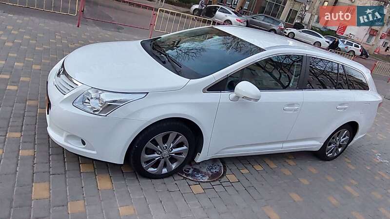 Универсал Toyota Avensis 2010 в Одессе