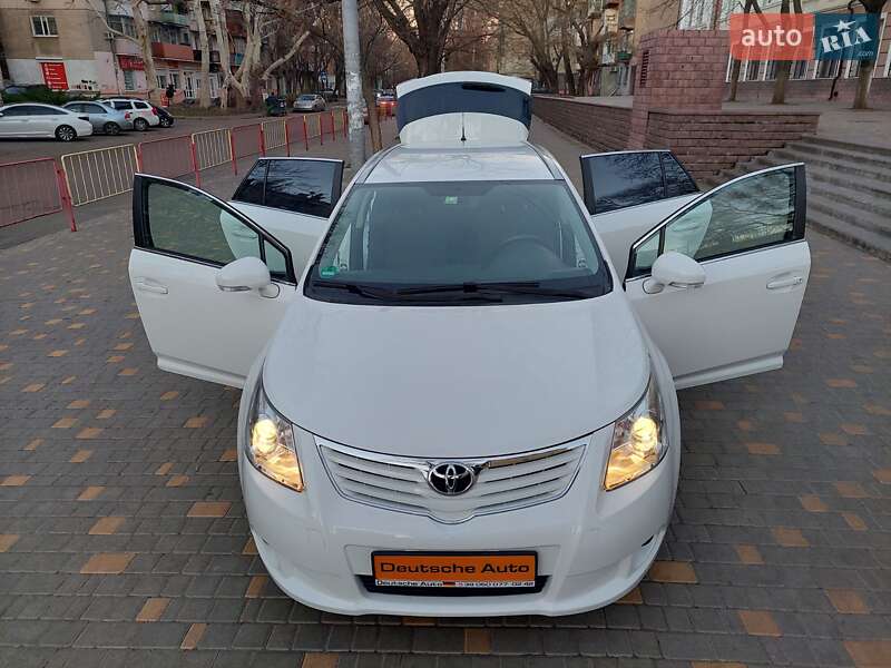 Универсал Toyota Avensis 2010 в Одессе