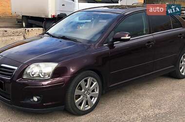 Седан Toyota Avensis 2008 в Полтаві