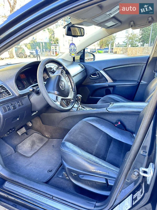 Універсал Toyota Avensis 2012 в Одесі