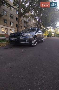 Седан Toyota Avensis 2008 в Николаеве