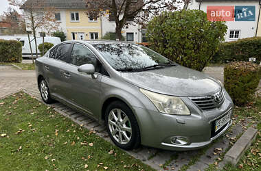 Седан Toyota Avensis 2008 в Чернівцях