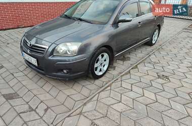 Седан Toyota Avensis 2006 в Калиновке