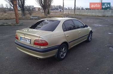 Седан Toyota Avensis 2002 в Белгороде-Днестровском