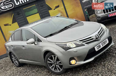 Седан Toyota Avensis 2012 в Стрию