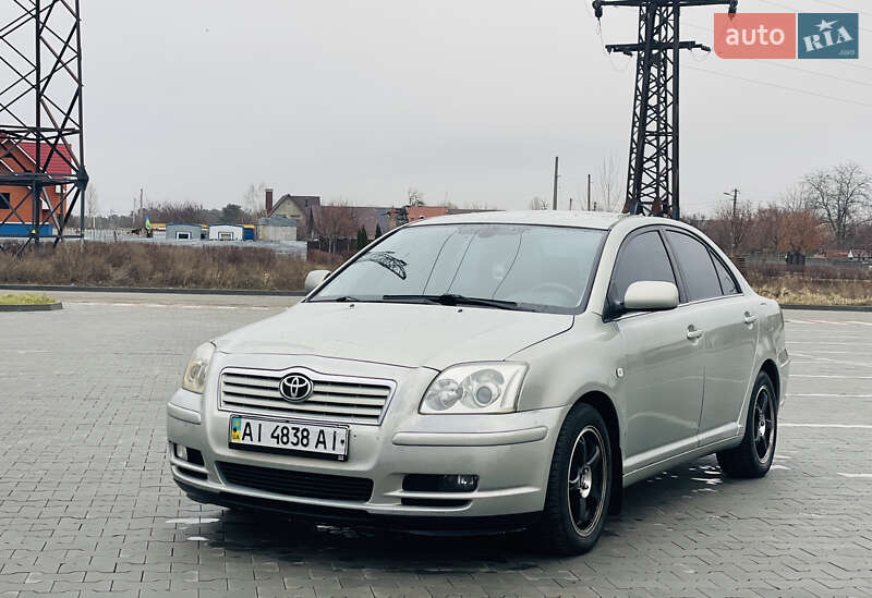 Седан Toyota Avensis 2005 в Бучі