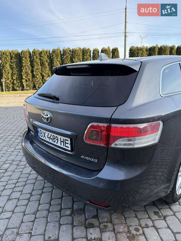 Универсал Toyota Avensis 2009 в Дунаевцах