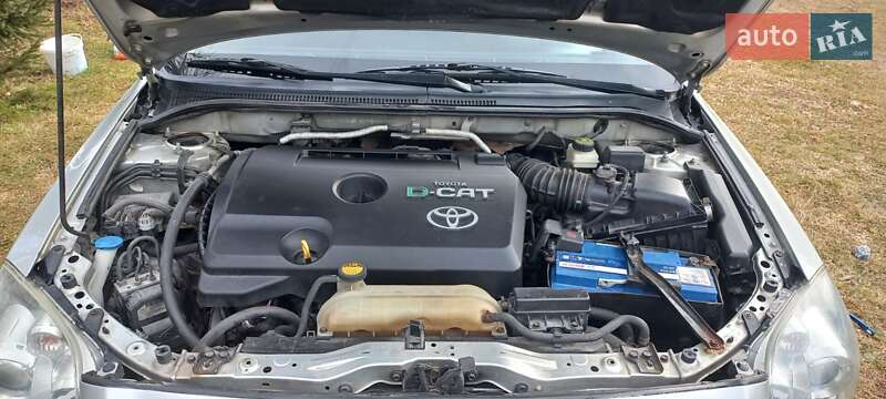 Универсал Toyota Avensis 2006 в Сколе