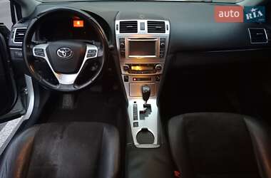 Седан Toyota Avensis 2012 в Киеве