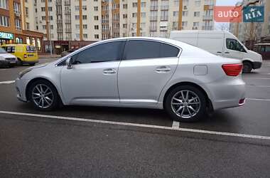 Седан Toyota Avensis 2012 в Киеве