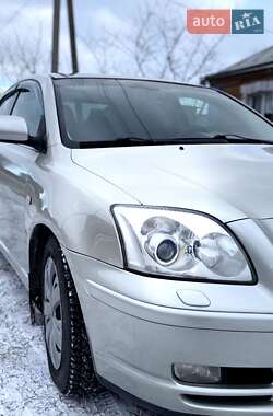 Седан Toyota Avensis 2003 в Виннице