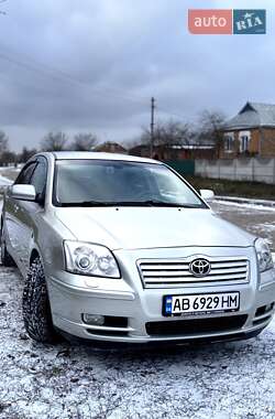 Седан Toyota Avensis 2003 в Виннице