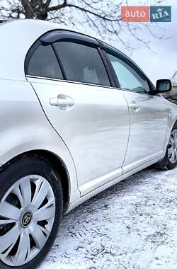 Седан Toyota Avensis 2003 в Виннице