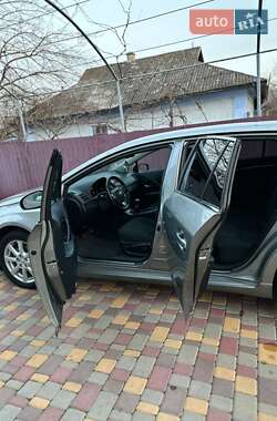 Универсал Toyota Avensis 2009 в Подольске