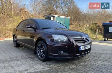 Седан Toyota Avensis 2008 в Львові