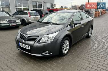 Седан Toyota Avensis 2009 в Виннице