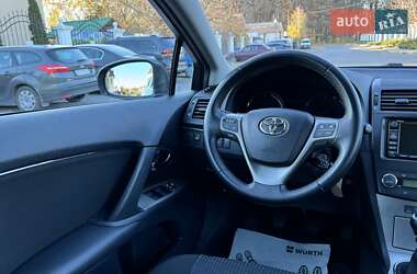 Седан Toyota Avensis 2009 в Виннице