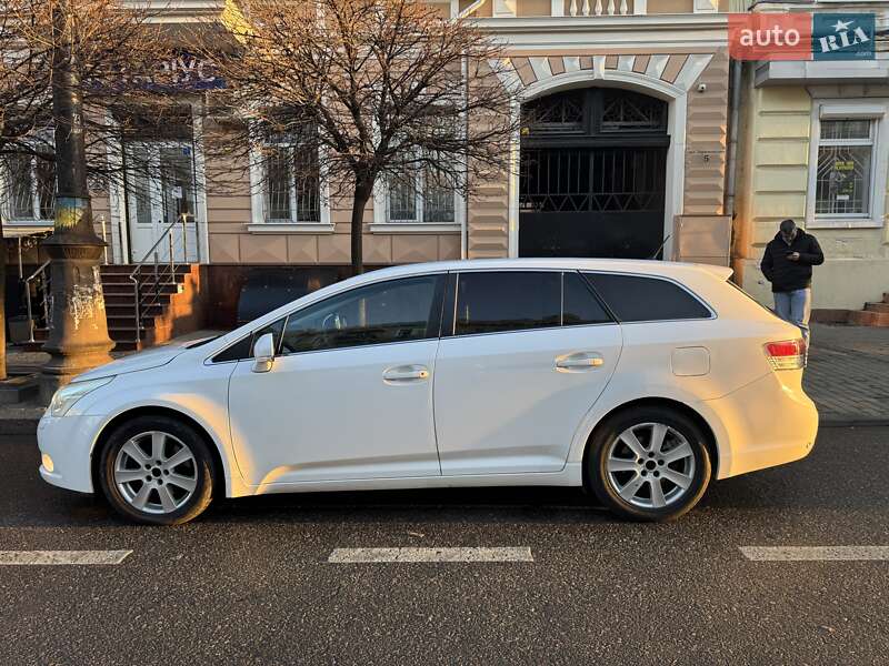 Універсал Toyota Avensis 2010 в Одесі