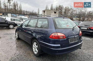 Універсал Toyota Avensis 2001 в Рівному