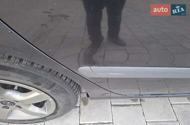 Седан Toyota Avensis 1999 в 