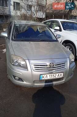 Седан Toyota Avensis 2007 в Киеве